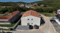 Rovinj okolica, moderan 3-soban stan u prizemlju s terasom