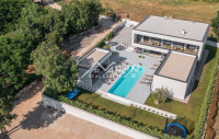 Rovinj šira okolica, Luksuzna vila sa 5 spavaćih soba, Novo!