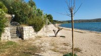 RTINA - EKSKLUZIVNO - Građevinsko zemljište 1. red do mora - 937m2!
