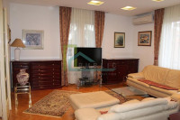 ŠALATA 115m2, Vinkovićeva (prekrasan 4soban stan + garaža)