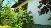 ŠALATA: KATNICA -2 STANA, POTKROVLJE za PRENAMJENU, GARAŽA i VRT 242m2