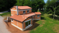 SAMO KOD NAS!! LABIN,okolica kuća- ROH BAU na  TOP LOKACIJI