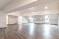 Samobor, centar, trosoban stan NKP 87 m2