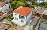 Samostojeća kuća blizu nove bolnice