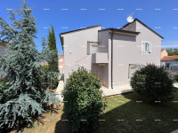 SAMOSTOJEĆA KUĆA S DVA ODVOJENA APARTMANA – MEDULIN, POŠESI, 150 m OD