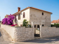 Samostojeća kuća jedinstvene arhitekture, otok Brač