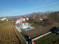 SAMOSTOJEĆA KUĆA KATNICA S BAZENOM SINJ-SUHAČ EKSKLUZIVNO , 106.00 m2