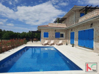 Šarmantna vila s privatnim bazenom u okolici Rovinja #prodaja