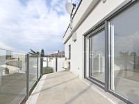 Savudrija - cca. 500 m od plaže, stan sa garažom, 1. kat