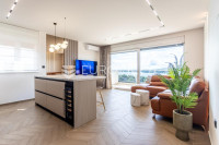 Seget, moderno uređen dvosoban stan s očaravajućim pogledom