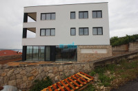 SELCE - LUKSUZNI DVOETAŽNI STAN