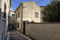 Senj, kuća na odličnoj lokaciji u centru od 52m2 sa 87 m2 vrta, idealn