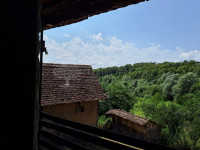 Seosko imanje s besplatnim vodovodom i puno voćaka starih sorti