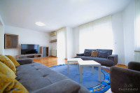 Šestine – prostrana luksuzna kuća (490 m²) s vrtom i duplom garažom