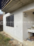 Sesvete, Vugrovec, Vinogradska ul. – vikendica 120 m² na parceli 1.395