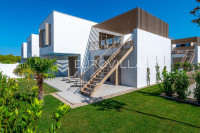 Šibenik, Brodarica, prekrasna vila s bazenom, prvi red do mora