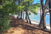 Šibenik, Prvić Luka, građevinsko zemljište prvi red do mora