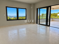 Vodice, 4-sobni stan, 125,48m², pogled na more, lift, podrum