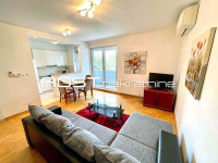 SIGEČICA - Rapska - 74 m2, 3-sobni + LOĐA + DVIJE(2) KUPAONICE