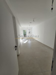 SINJ, CENTAR-PRODAJA POSLOVNOG PROSTORA 75m2