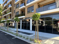 Široki Brijeg – veliki poslovni prostor 159 m² s privatnim vrtom