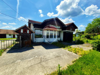Gvozd, Crevarska Strana, poslovni prostor 188 m2 + zemljište 9.220 m2