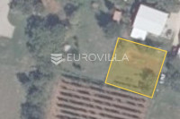 Istra, Šišan, građevinsko zemljište idealnih dimenzija -  500 m2