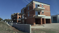 Škatari – novogradnja 2S+DB, 54,97 m², balkon, podno grijanje, PDV ukl