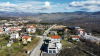 ŠKRLJEVO, 2650m2, građevinsko zemljište uz glavnu prometnicu