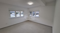ŠKURINJE – Uredski prostor s 6 ureda + 6 parkirnih mjestaa