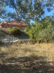 Slatine - Građevinsko zemljište 925 m2, u blizini plaže