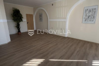 Slavonski Brod, Vinogradska cesta ured 50 m² za najam