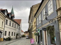 Sobe u četverosobnom stanu u Varaždinu na adresi Gajeva 5 (haustor od