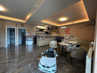 Soblinec- Sesvete, Poslovni prostor Caffe bar 62m² + terasa , 10 parki