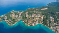 Šolta, Nečujam - građ.zemljište u blizini mora, 850 m2