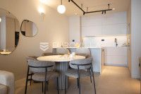 Split, Bel Etage 2, predivno uređen dvosoban stan s dva garažna mjesta