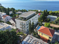 SPLIT CENTAR- S02- 1.kat- 100m od plaže