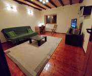Split-CENTER-Cozy loft available for long term lease***