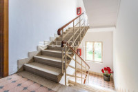 Split, Firule, trosoban stan površine 96m2, vrhunska lokacija