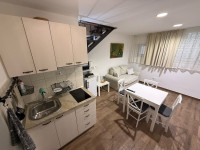 Split - Manuš, dvoetažni studio apartman useljiv odmah, 30m2