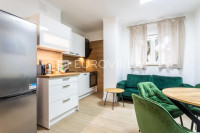 Split, Manuš, renoviran dvosoban stan na odličnoj lokaciji