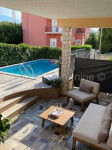 Split,Sirobuja,samostojeća kuća 320m2 s bazenom i garažom,750m od mora
