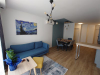 Split/Split 3 - NEWLY RENOVATED two bedroom app