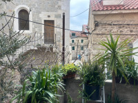 Split, Varoš - Stan u kamenoj kući, 63 m2, PRODAJA
