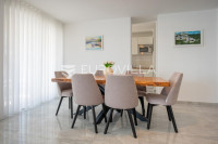 Split, Zenta, četverosoban stan najam ( od 01.10.2024.- 01.05.2025. )