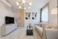 Split, Žnjan, dvosoban luksuzan stan, 80m2, pogled na more- 1100 EUR-a