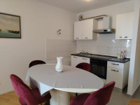 Split,Žnjan,jednosoban stan,50m2,garažno mjesto,dugoročno