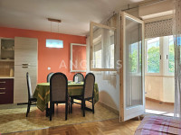 Split, Žnjan  -  trosoban stan na odličnoj lokaciji, 72.73 m2