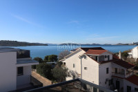 Srima, 2.red do plaže, novogradnja dvoetažni apartman 192,68m2, krovna