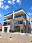Srima, 2-sobni apartman od 80,55 m2, 100m od mora